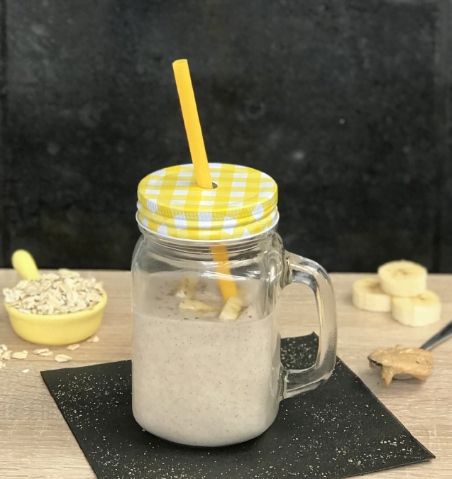 BANANA & PEANUT BUTTER PROTEIN SMOOTHIE