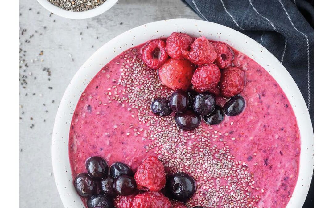 chia pot with berry puree