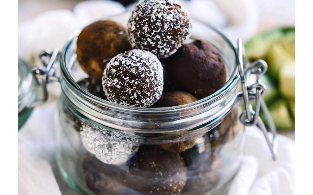 HEALTHY AVOCADO CHOCOLATE TRUFFLES