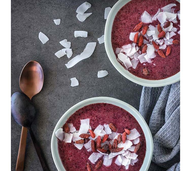 BERRY CHERRY SMOOTHIE BOWL